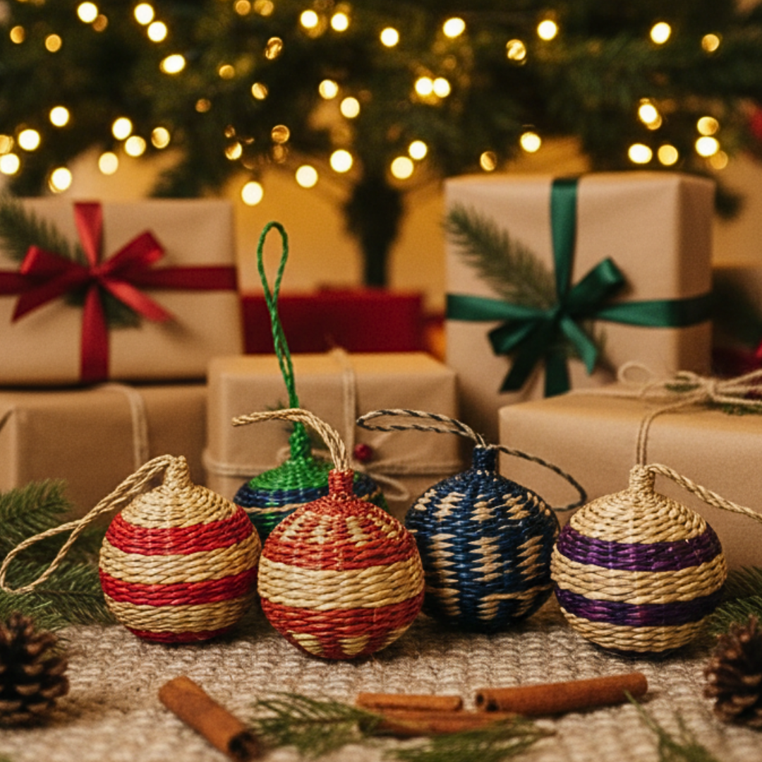 Set of 4 Handwoven Seagrass Christmas Ornaments Eco-Friendly Holiday Decor