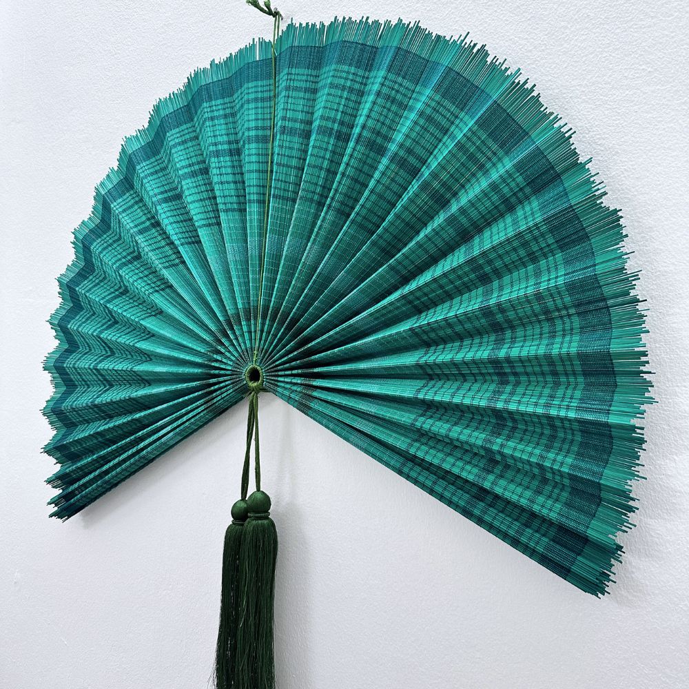 Oversized Large Bamboo Wall Fan – Emerald Green Handwoven Wall Decor, Natural Statement Hanging Art for Living Room, Bedroom & Home Interior