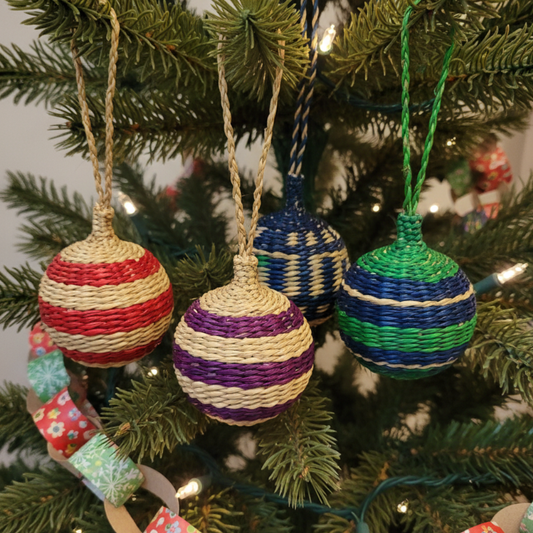 Set of 4 Handwoven Seagrass Christmas Ornaments Eco-Friendly Holiday Decor