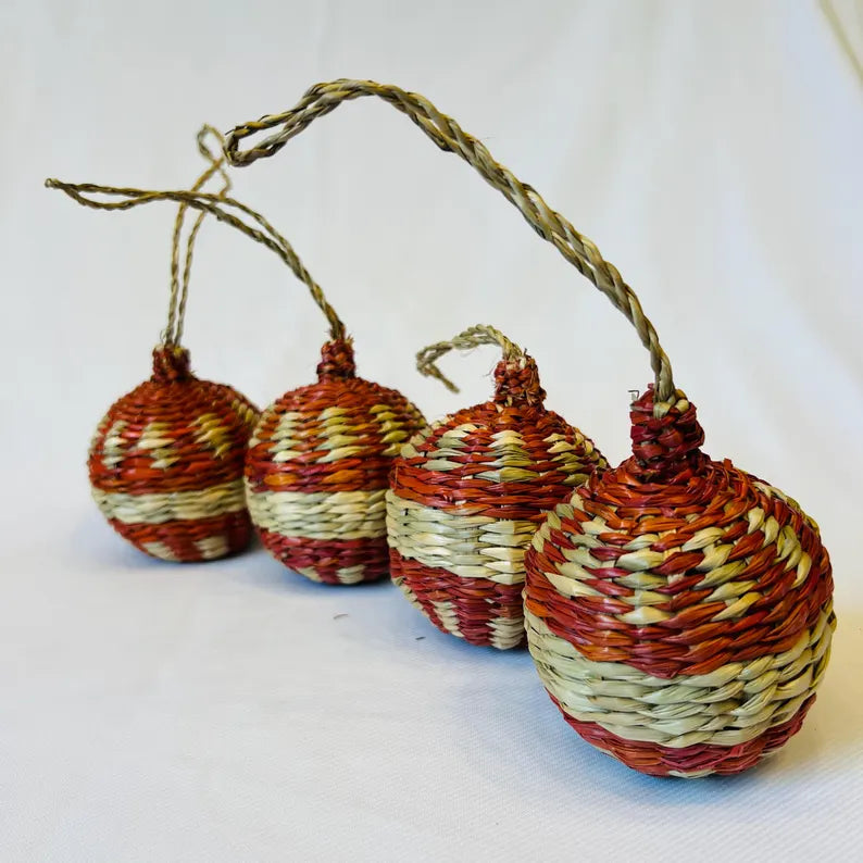 Set of 4,6, 8 Handwoven Seagrass Christmas Ornaments Boho Mexican Xmas Decor